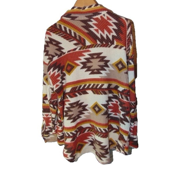 Zenana Outfitters Jackets & Blazers - Zenana Western Tribal Native Aztec Soft Button Down Size Large waffle knit